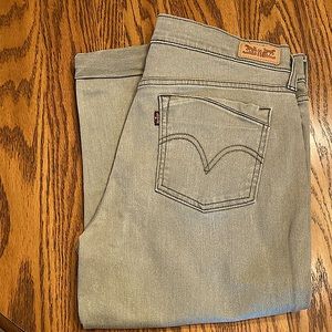 Levi’s Sage Green Capri Jeans Size 10